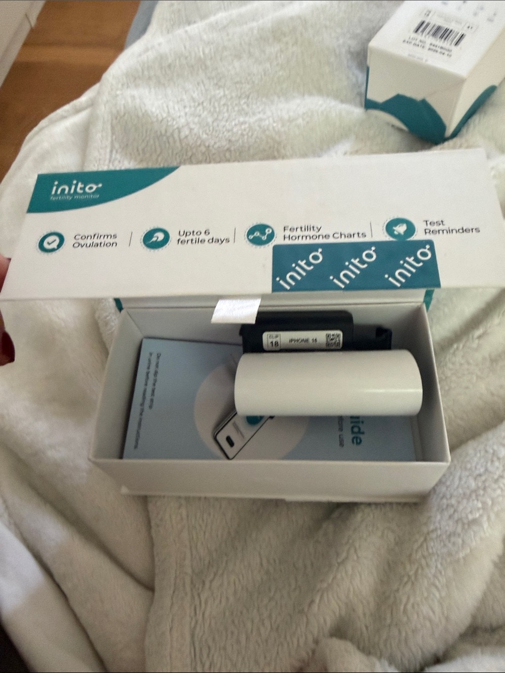 Inito fertility monitor - iPhone 16